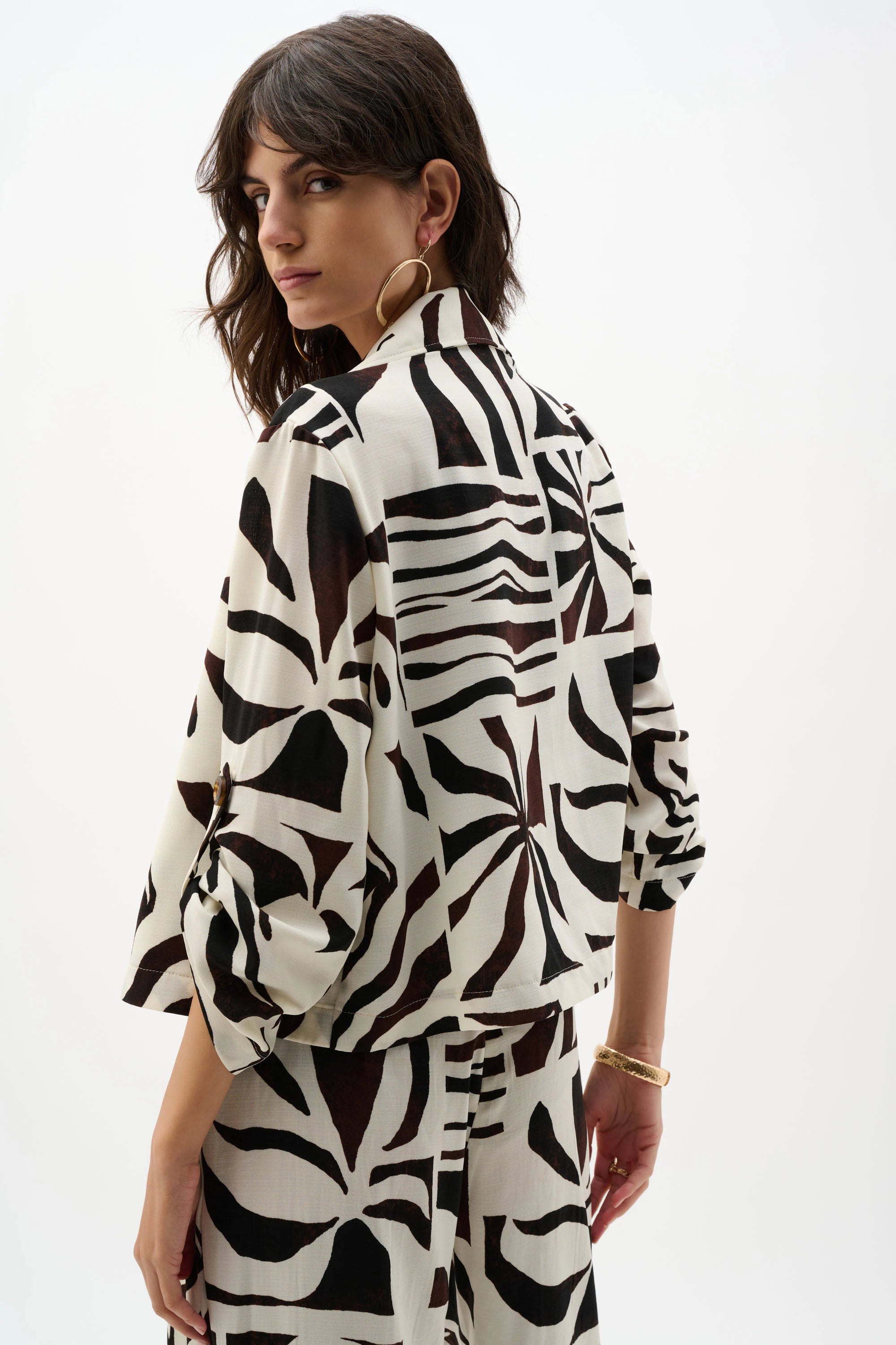 JOSEPH RIBKOFF PRINTED BLAZER 262193-1109 126