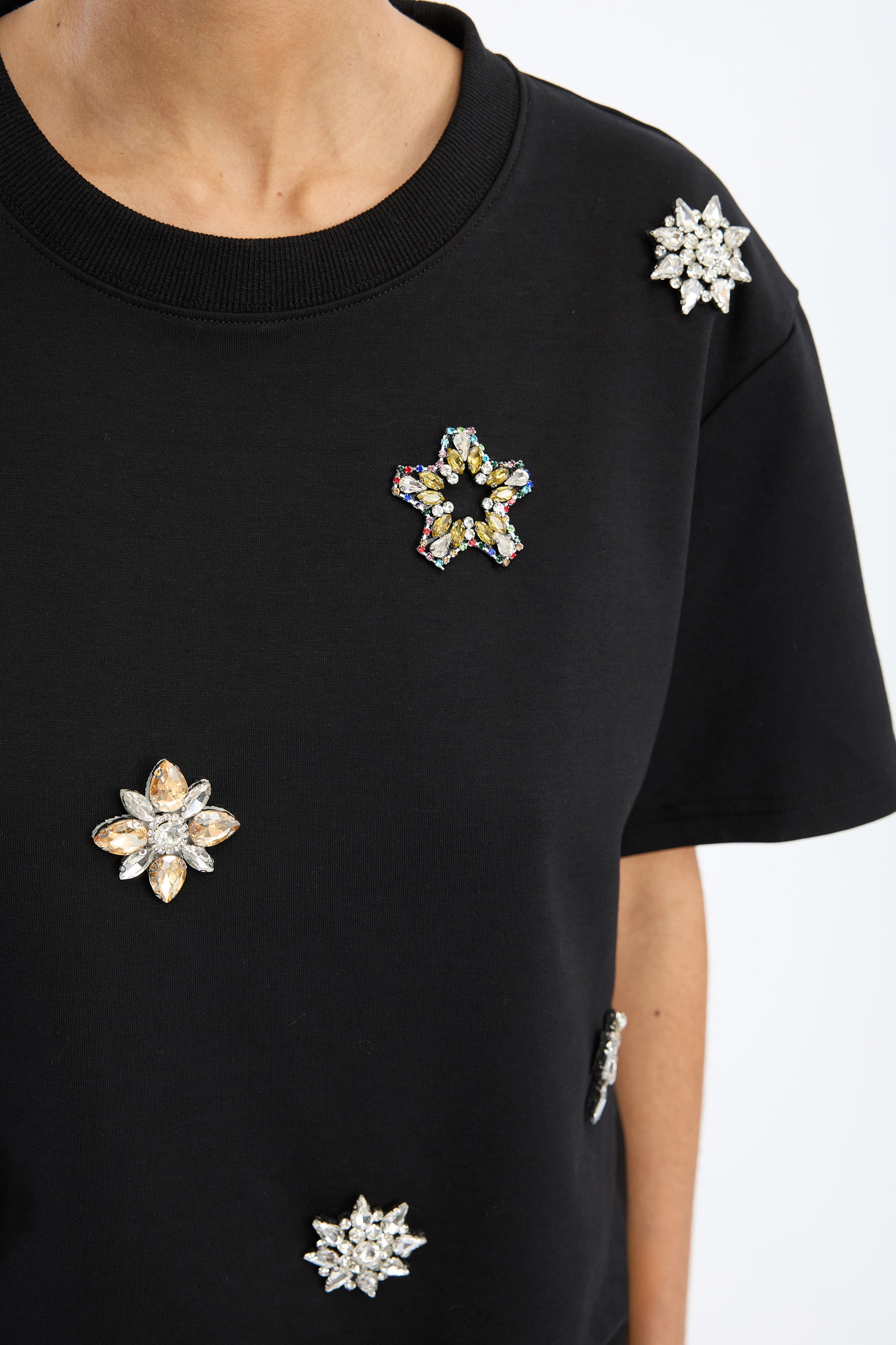 MUNTHE BLACK SEQUIN TOP VACH 226