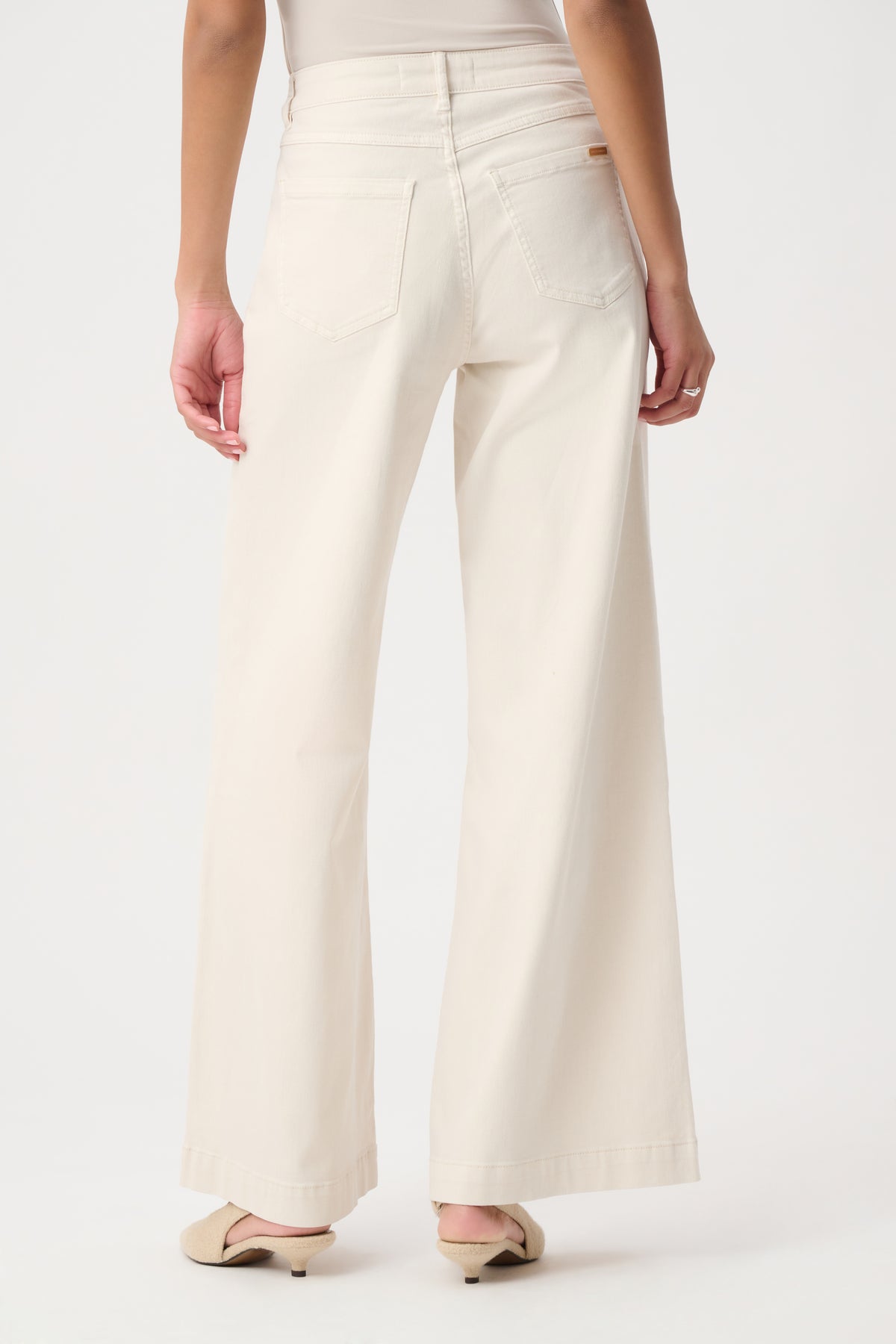 JOSEPH RIBKOFF CREAM DENIM PALAZZO JEAN 264912 4457 226