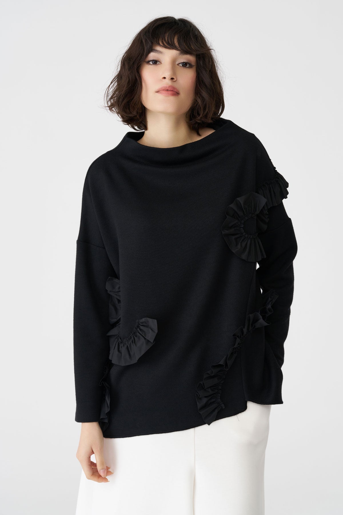 BIZE BLACK SWIRL NECK TOP BT0224 226