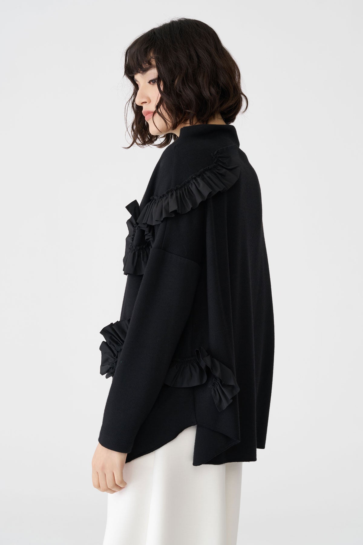 BIZE BLACK SWIRL NECK TOP BT0224 226