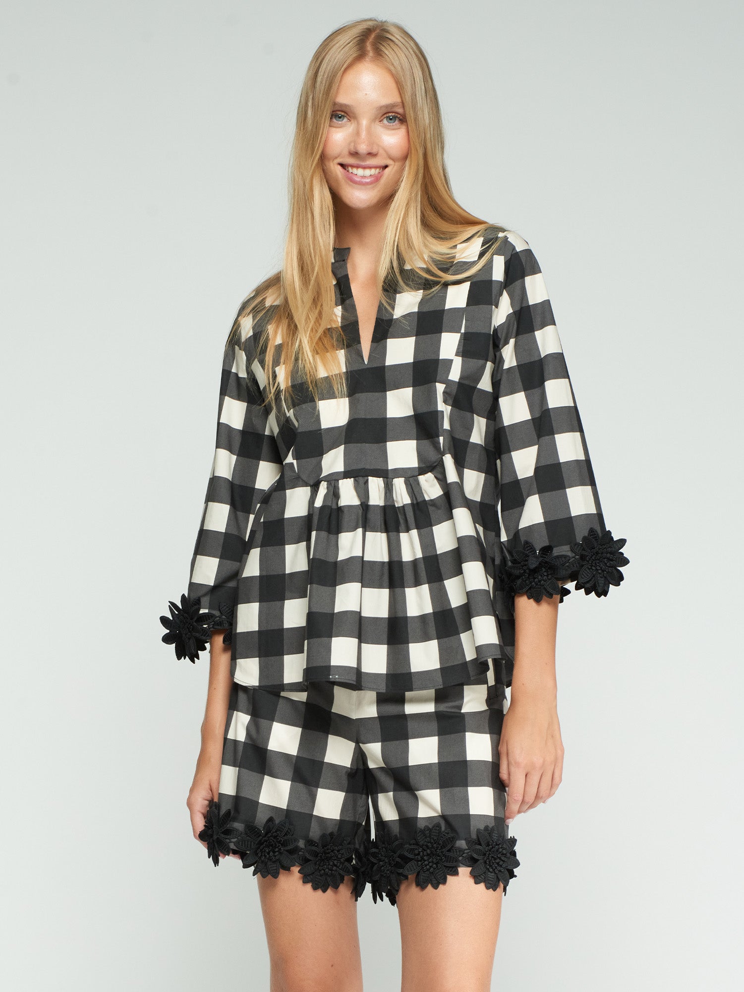 VILAGALLO BLK/CREAM GINGHAM TOP 33340