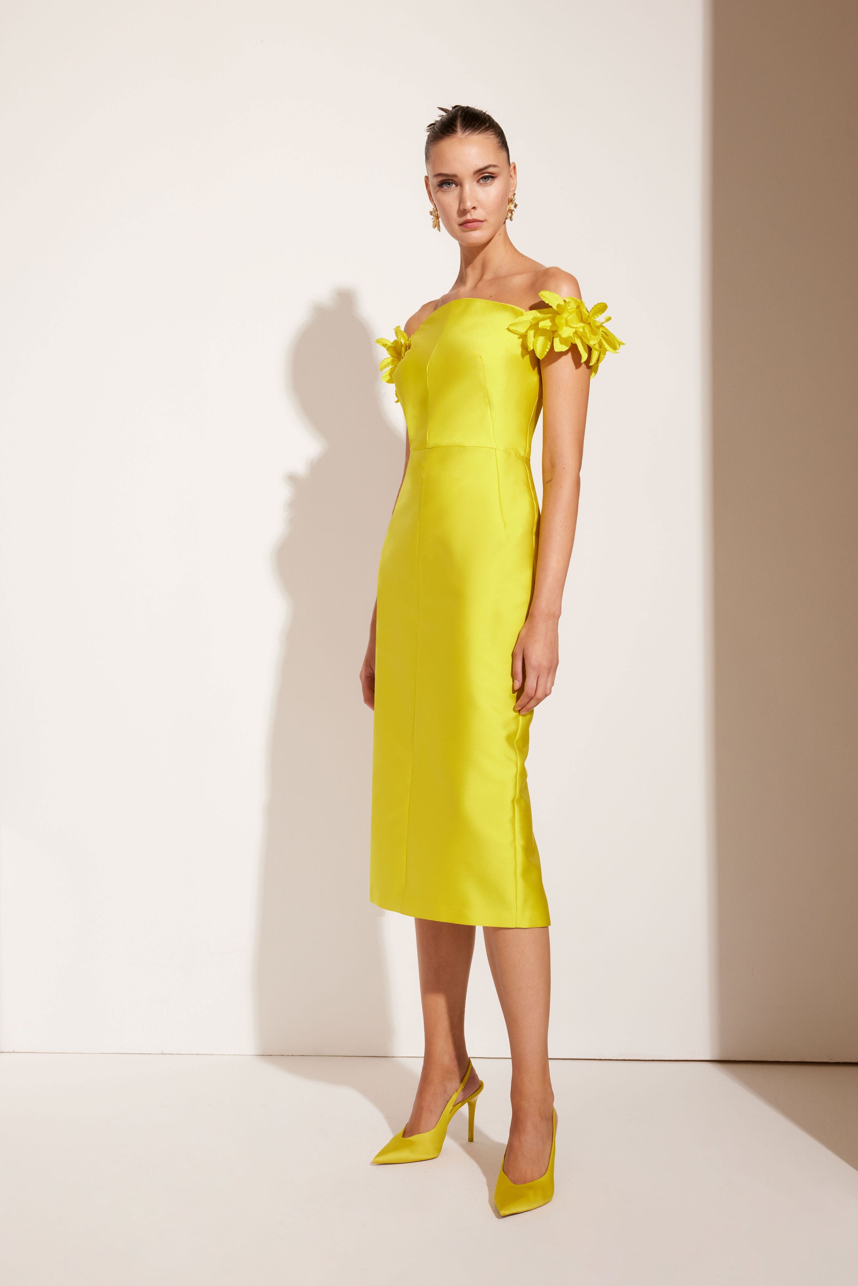 CARLA RUIZ YELLOW ROSETTE SHOULDER DRESS 51529 125