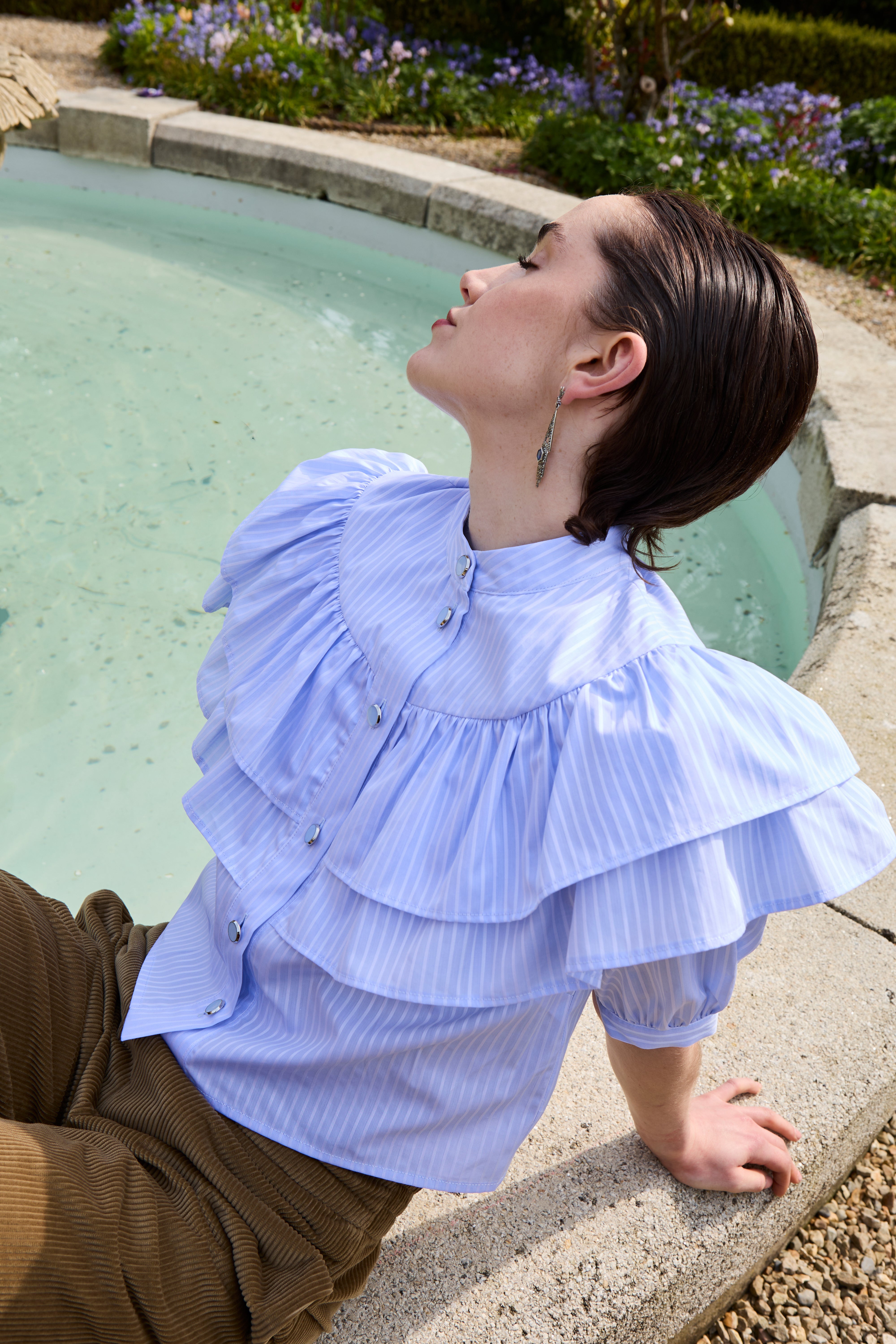 AOIFE LIFESTYLE - CROPPED BLOUSE  STRIPE BLUE & WHITE-CBV1-S 126