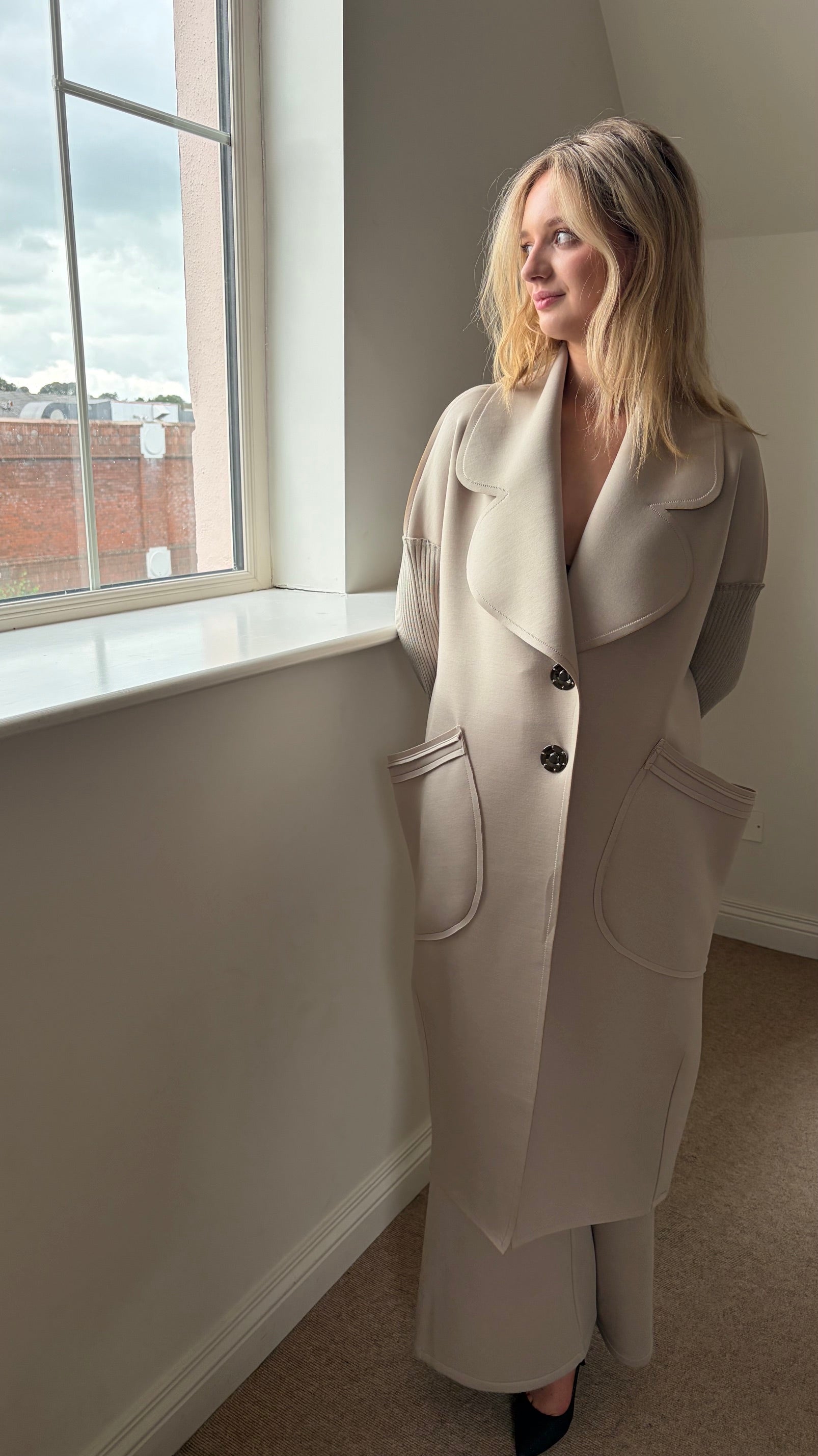 bz1142 bize beige long coat
