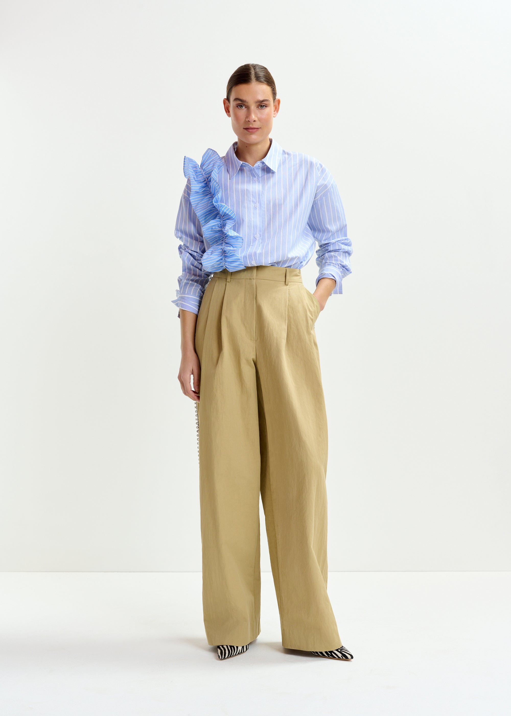 ESSENTIEL ANTWERP ISO BEIGE PANTS MACBEES
