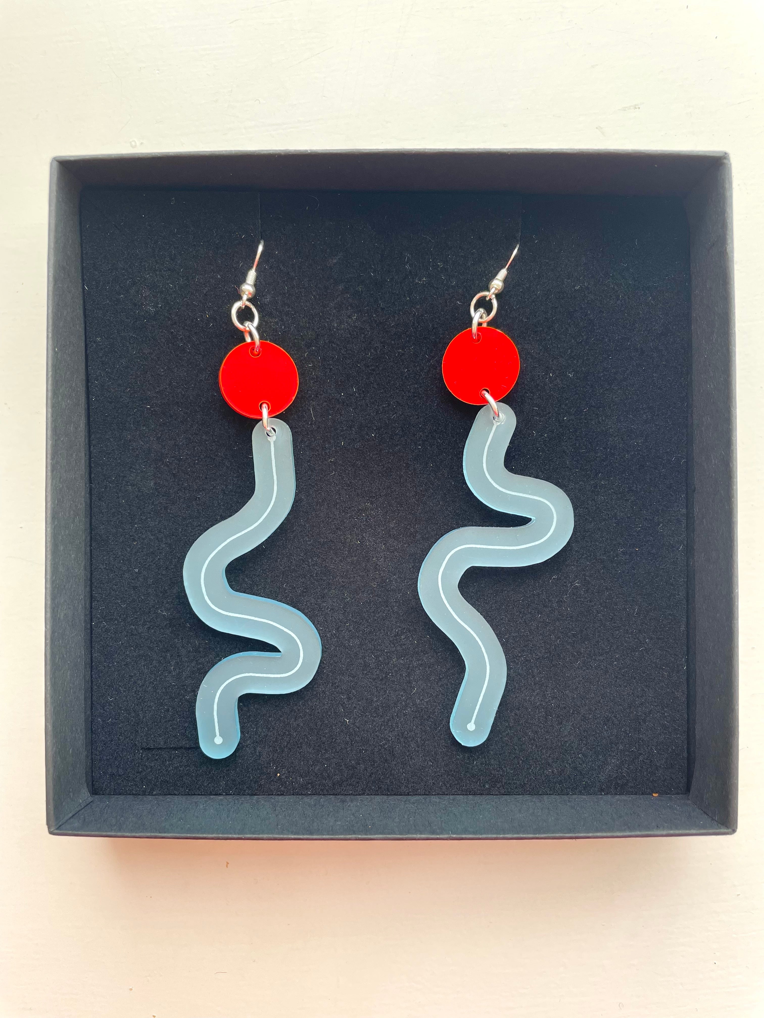 CAPULET & MONTAGUE LITTLE SQUIGGLE EARRINGS 224