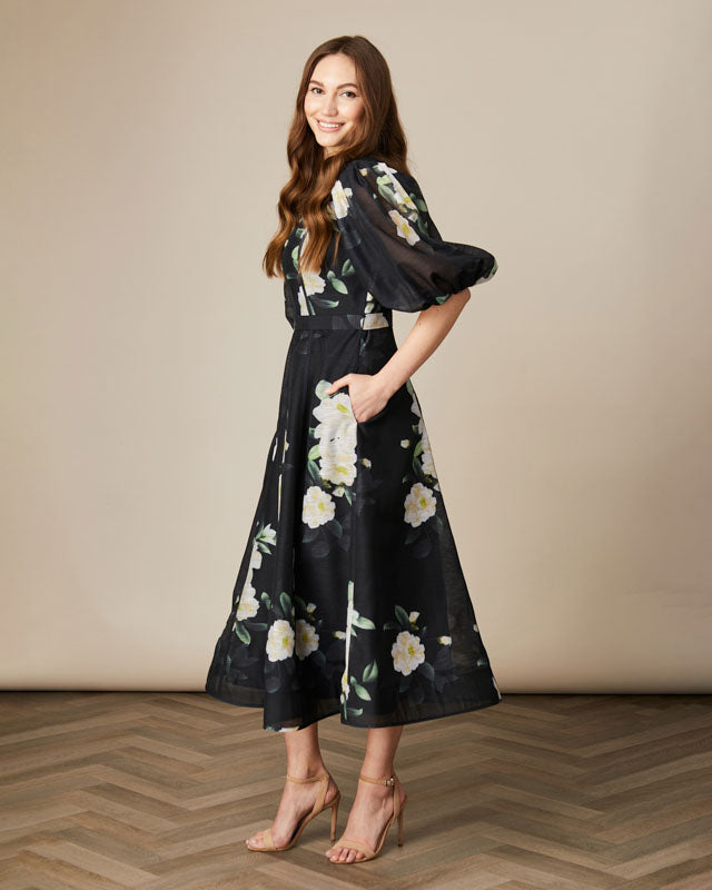 FEE G  KATE - PLEAT SLEEVE PRINTED DRESS 853B/107  BLACK MULTI 225