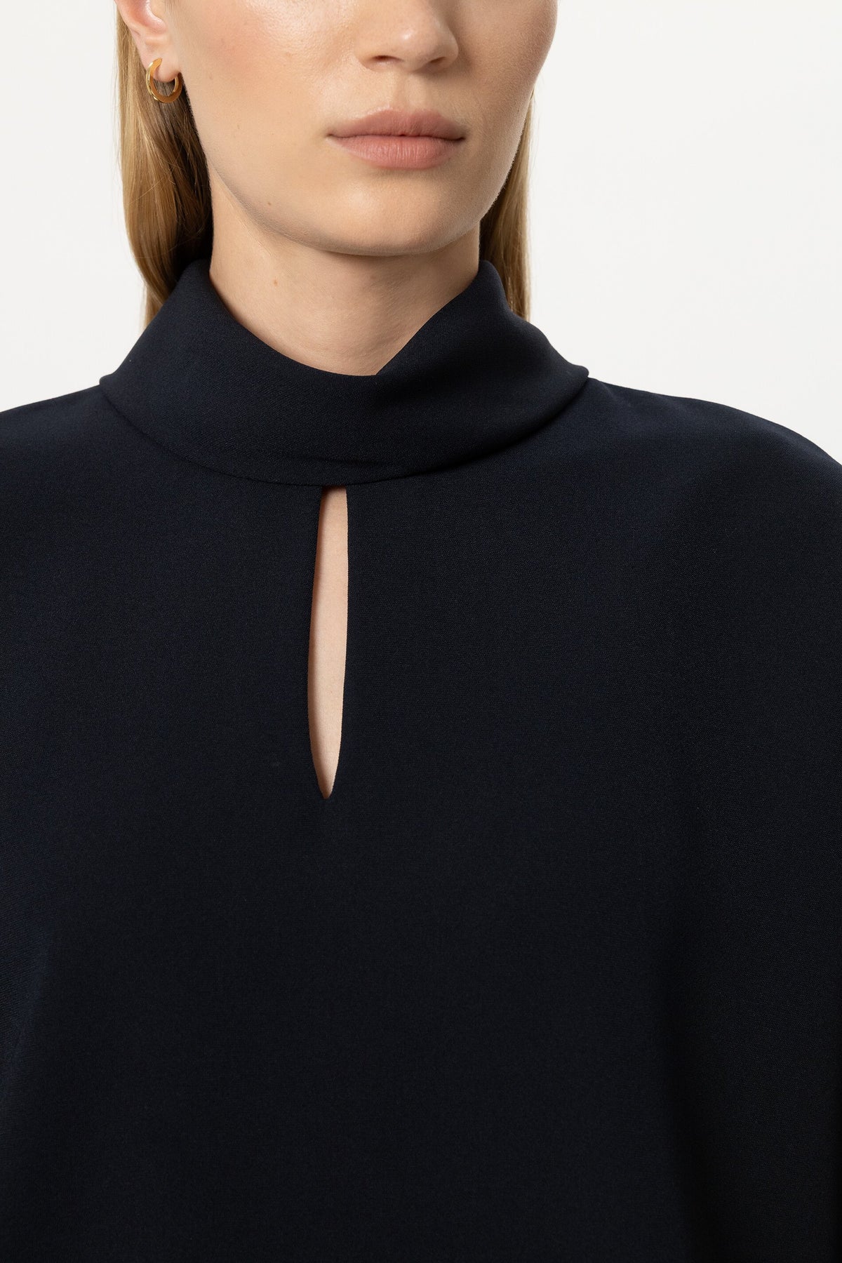 LUISA CERANO NAVY ROUND NECK TOP 248744 226