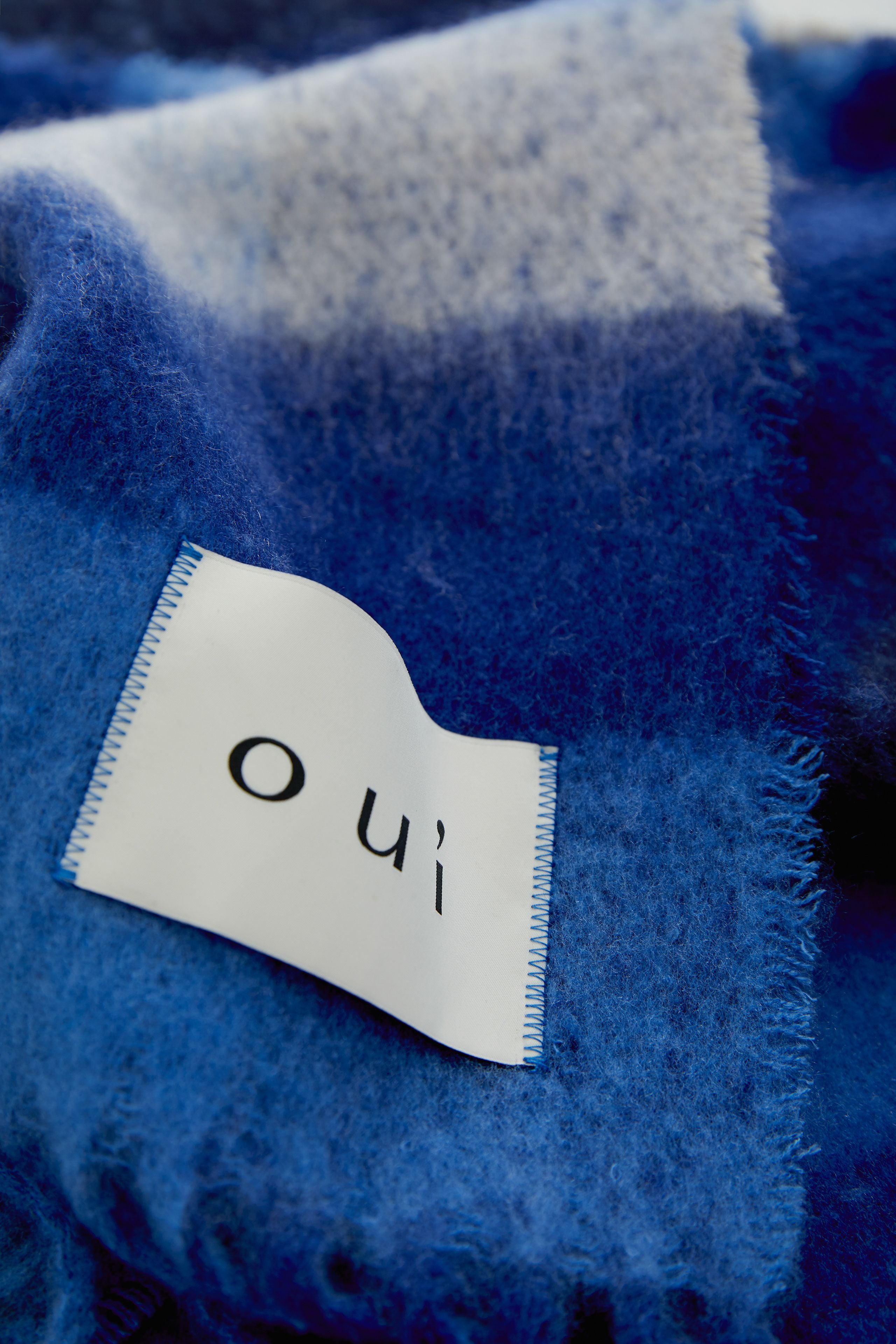 OUI BLUE SCARF 99117 0545 226