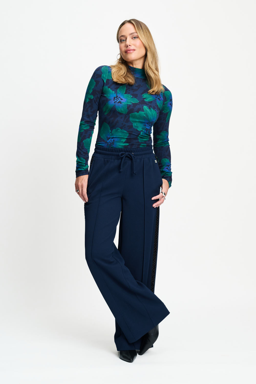  9814 pom navy crease elasticated waist sparkle stripe trousers