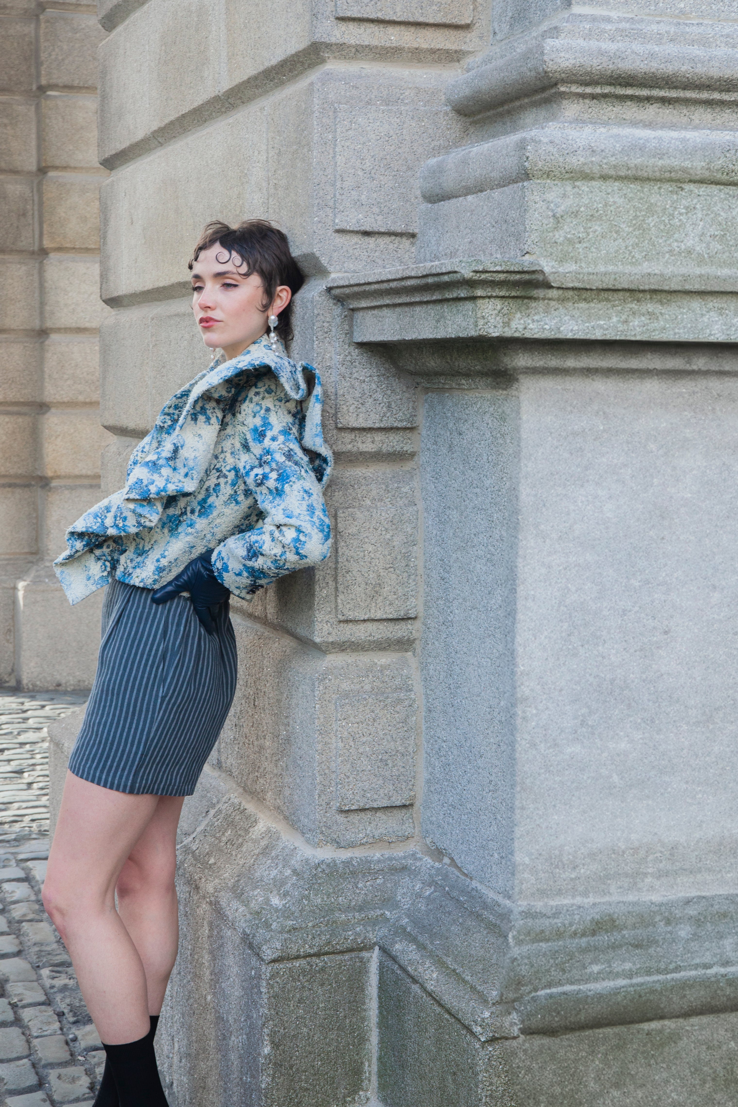AOIFE LIFESTYLE - CROPPED BLAZER FLORAL STONEWASH & SNOW WHITE -CBF 126