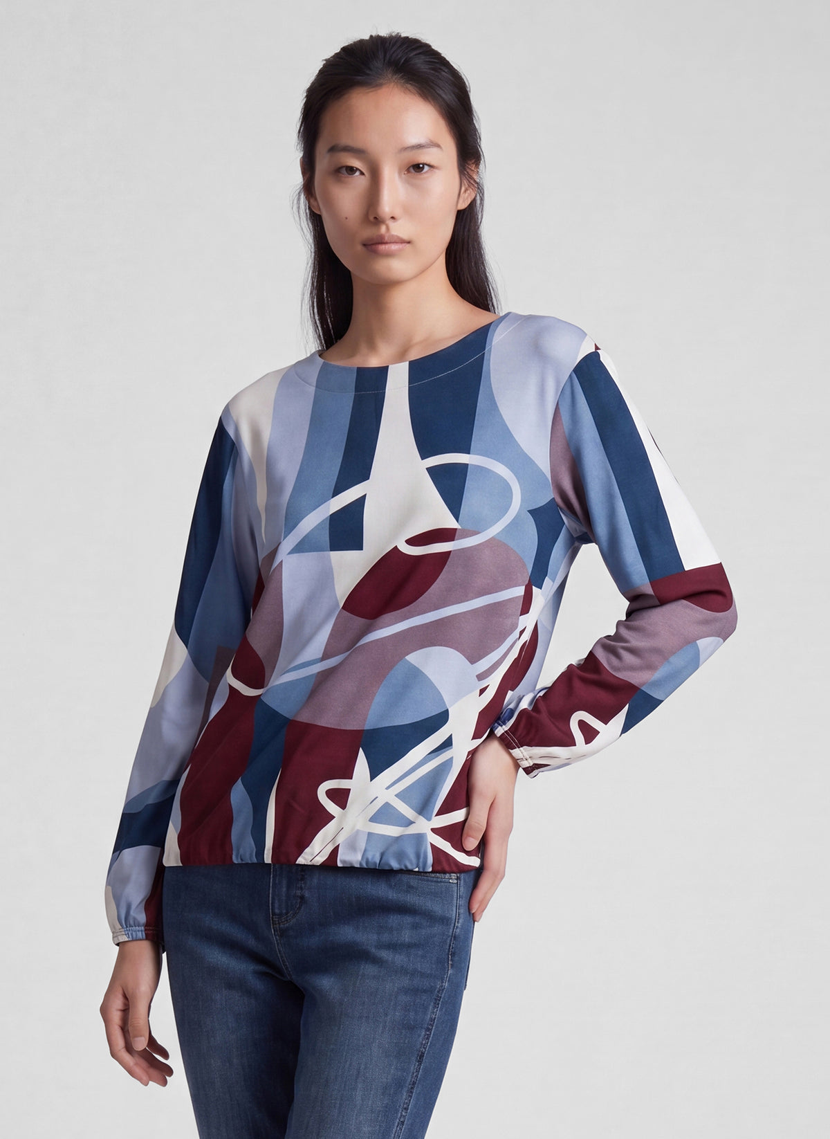 57-114368 rabe wine blue and cream print elastic cuff and edge top