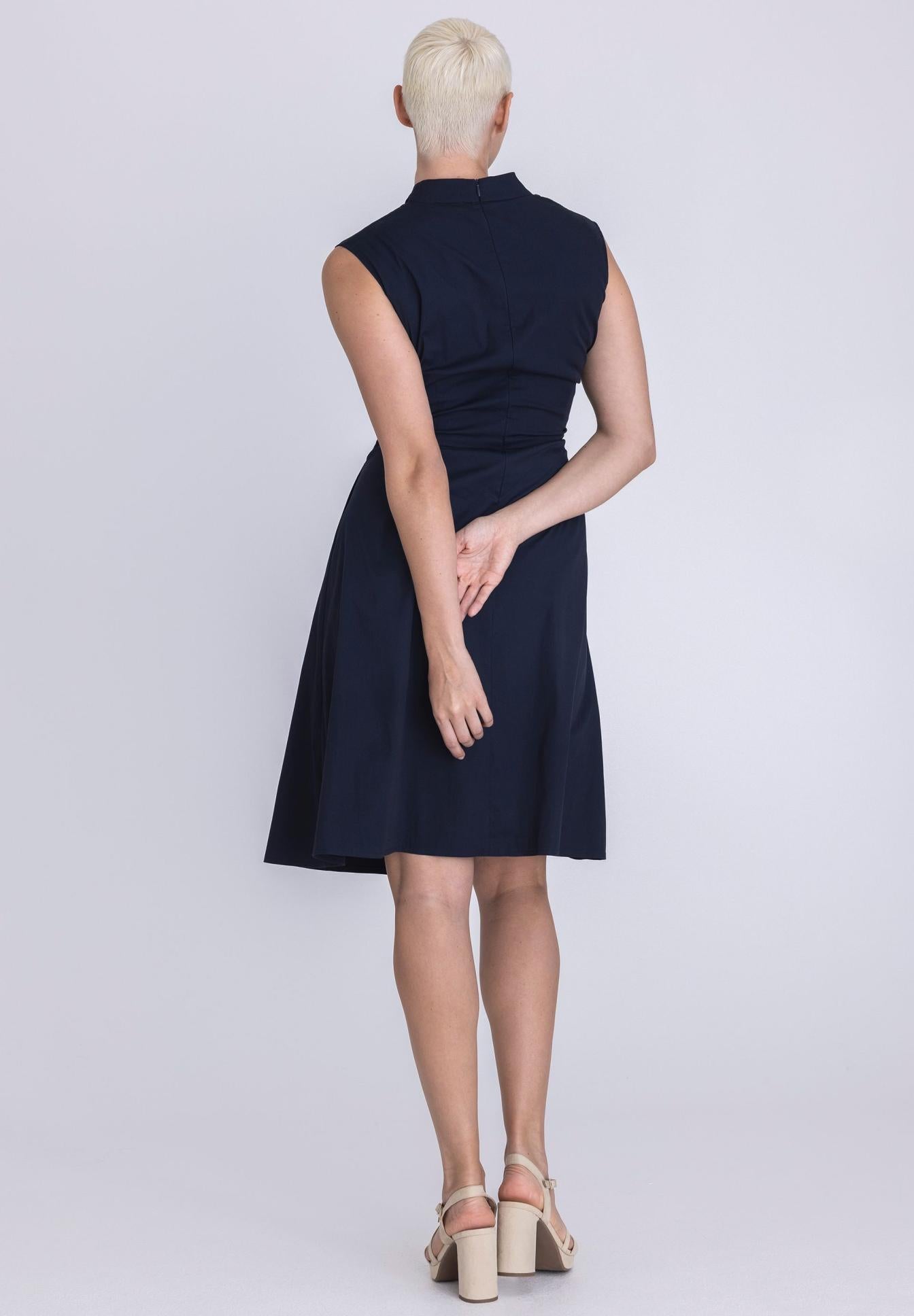 TUZZI SLEEVELESS DRESS NAVY 451500000 126