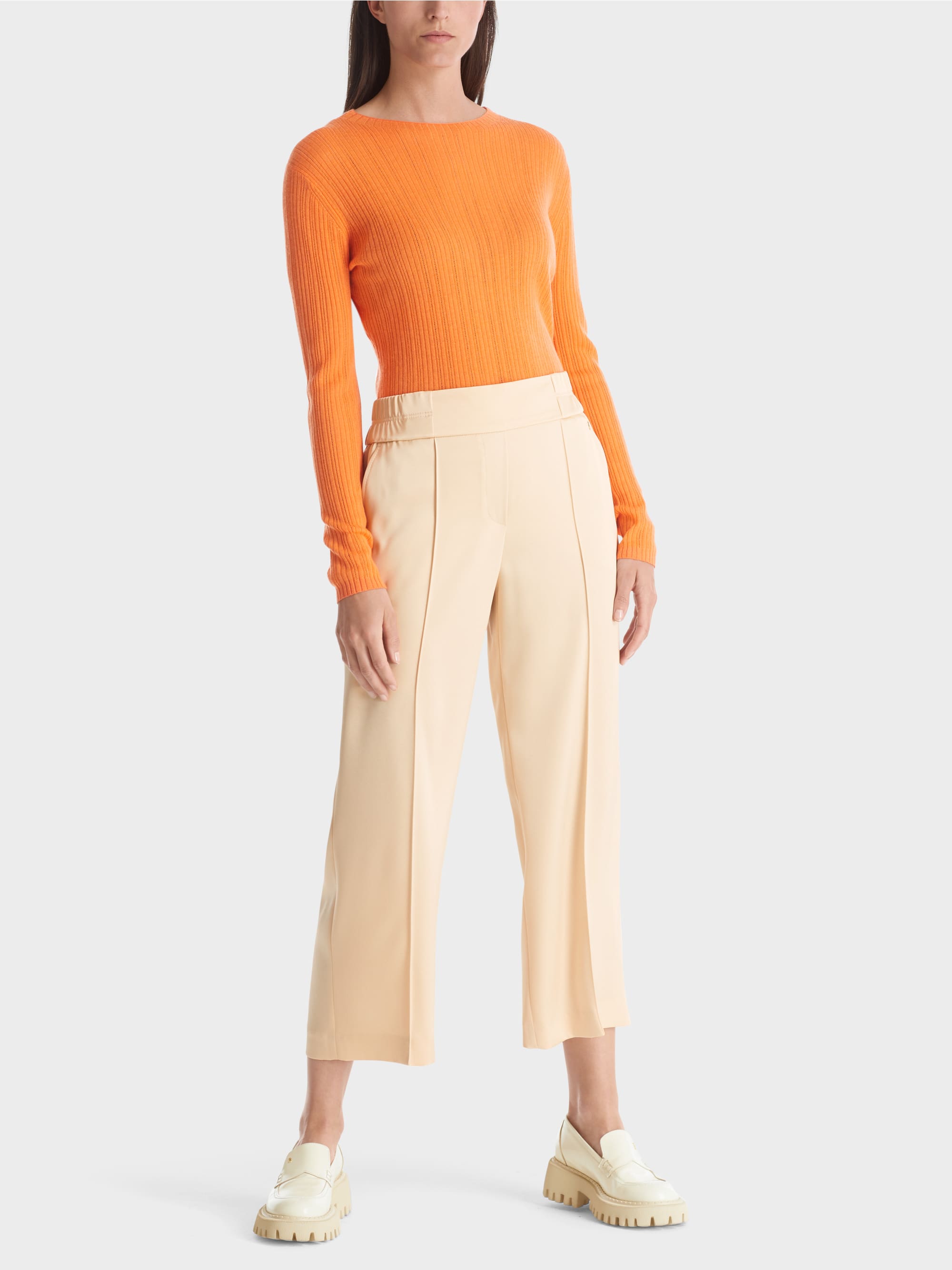 MACBEES MARCCAIN CREAM CROPPED SATIN TROUSERS VC8125W18 223