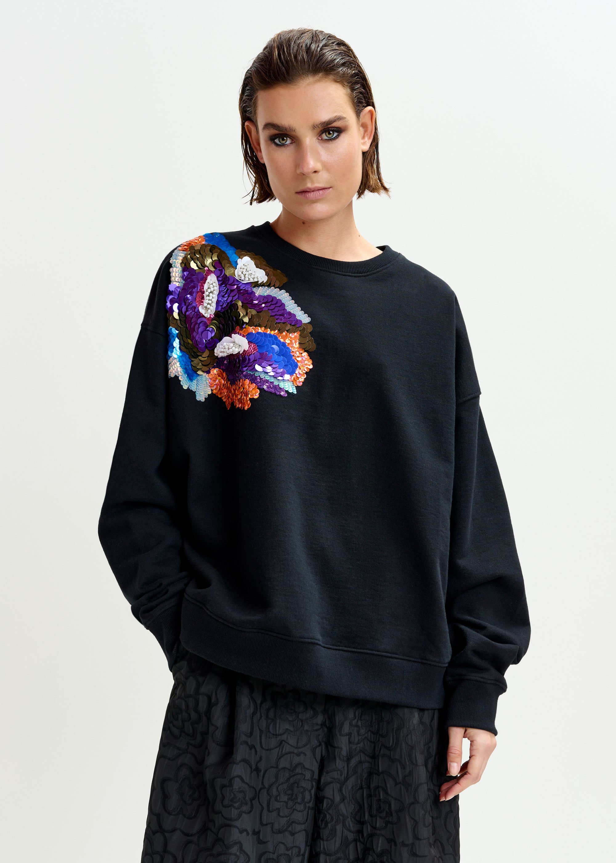 essentiel antwerp black ivening swearshirt stocked at macbees ireland 