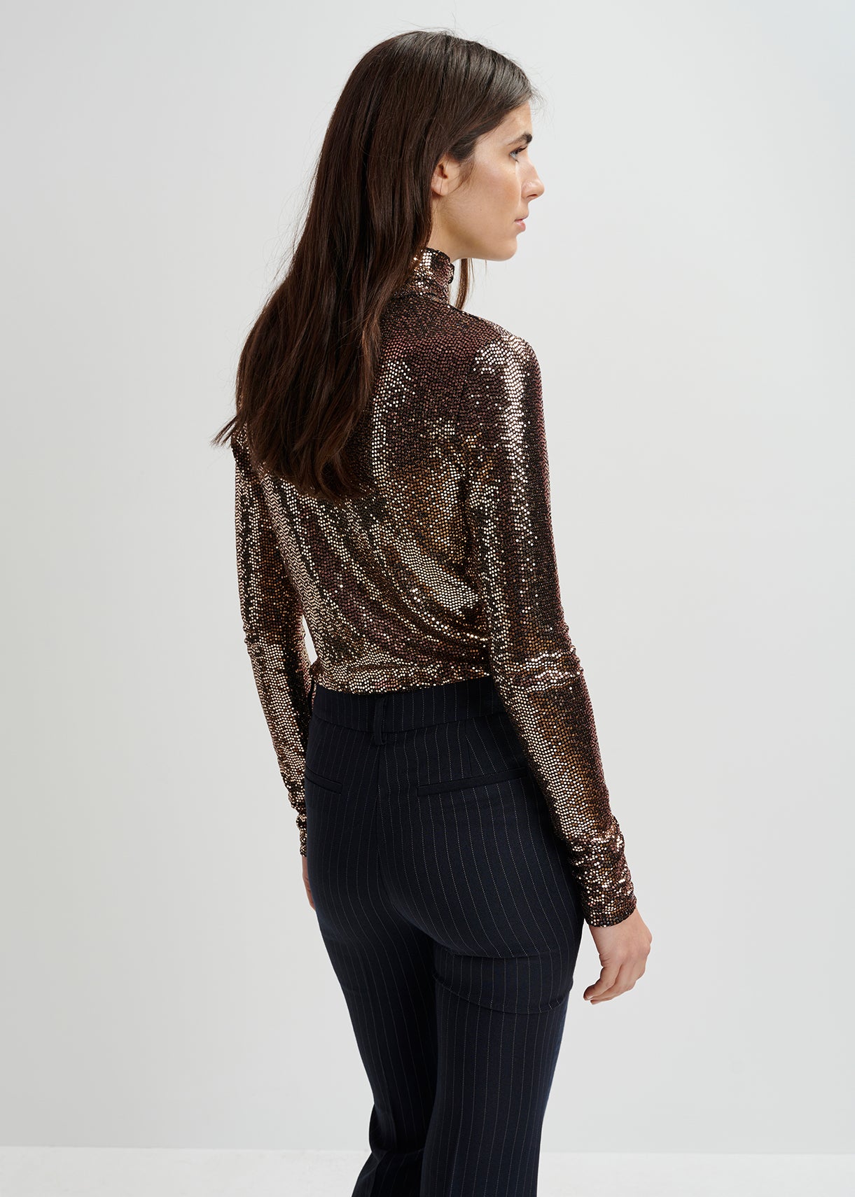 ESSENTIEL ANTWERP GEAKER TURTLE NECK 224