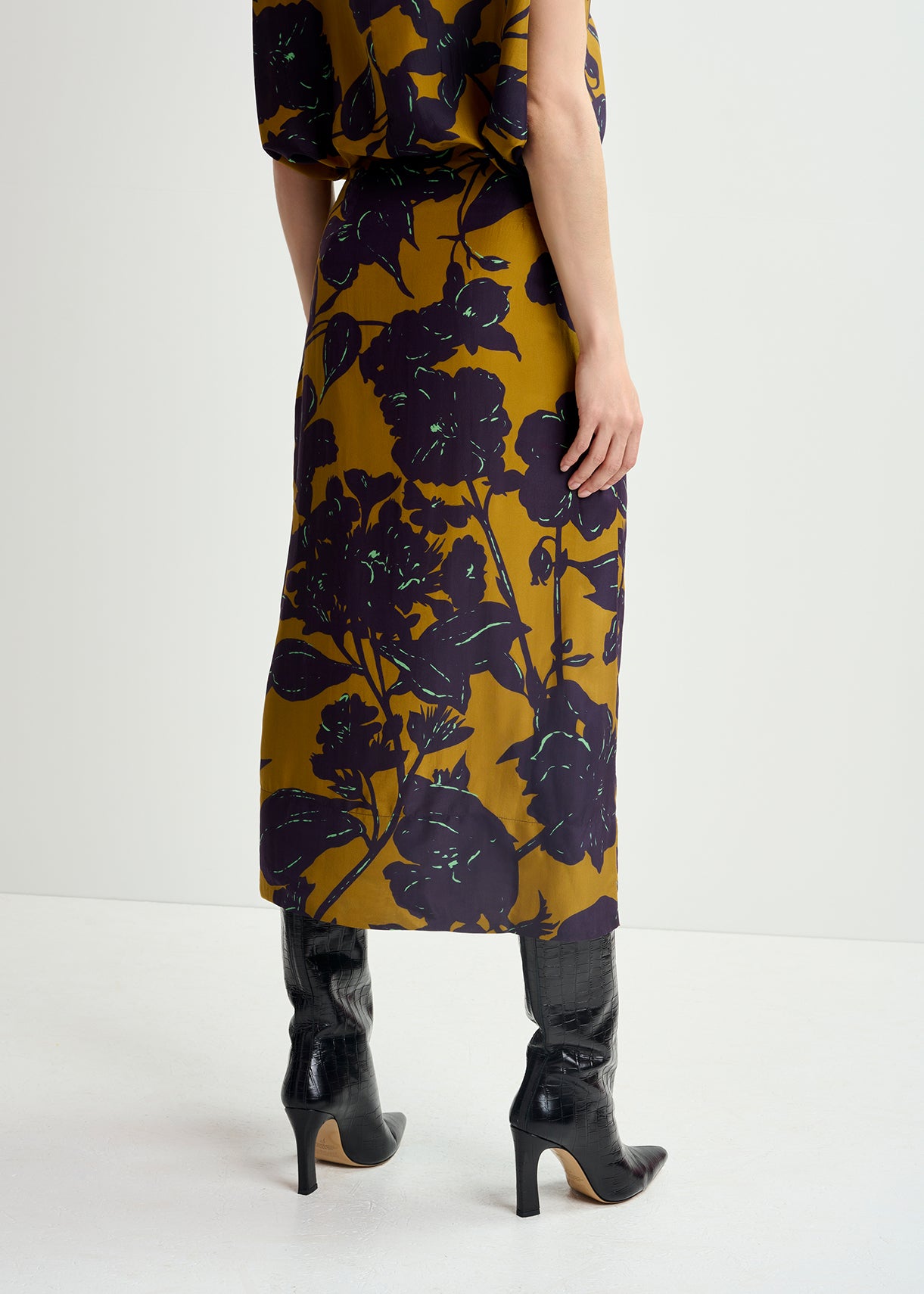 ESSENTIEL ANTWERP GLAVIA MIDI SKIRT 224