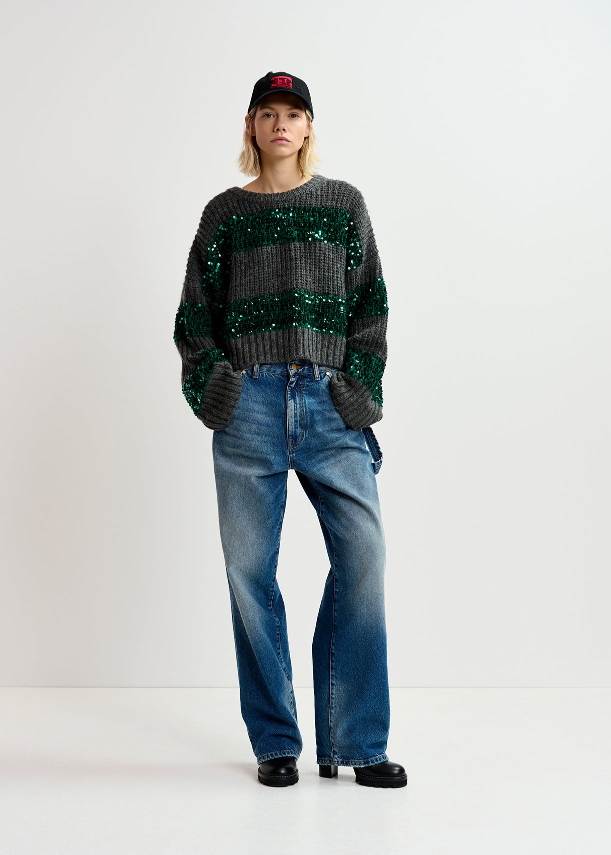 ESSENTIEL ANTWERP GROUP SWEATSHIRT 224