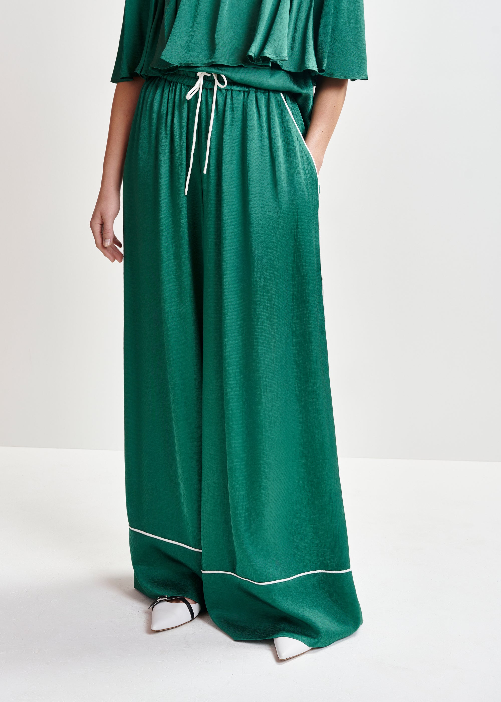 ESSENTIEL ANTWERP HONTGOMERY GREEN WOVEN PANTS 125