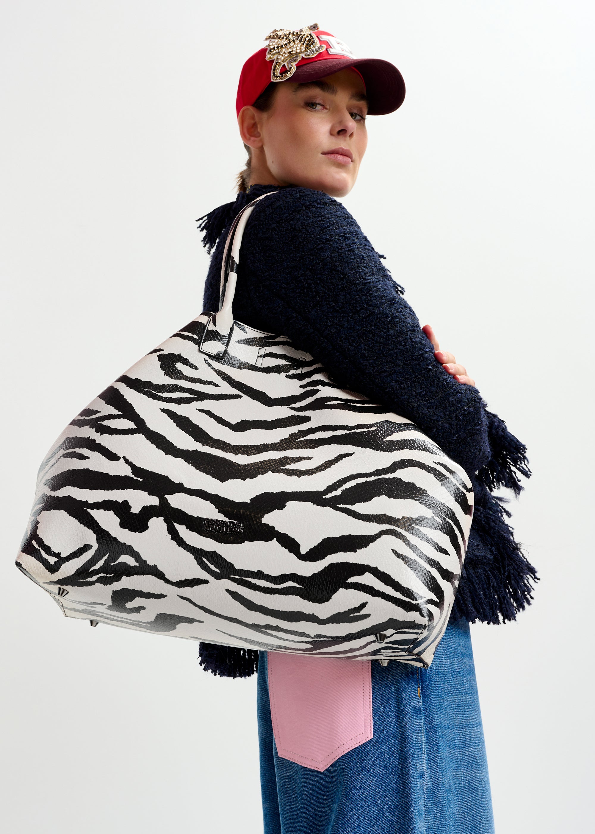 ESSENTIEL ANTWERP ILOISE BLACK BAG 225