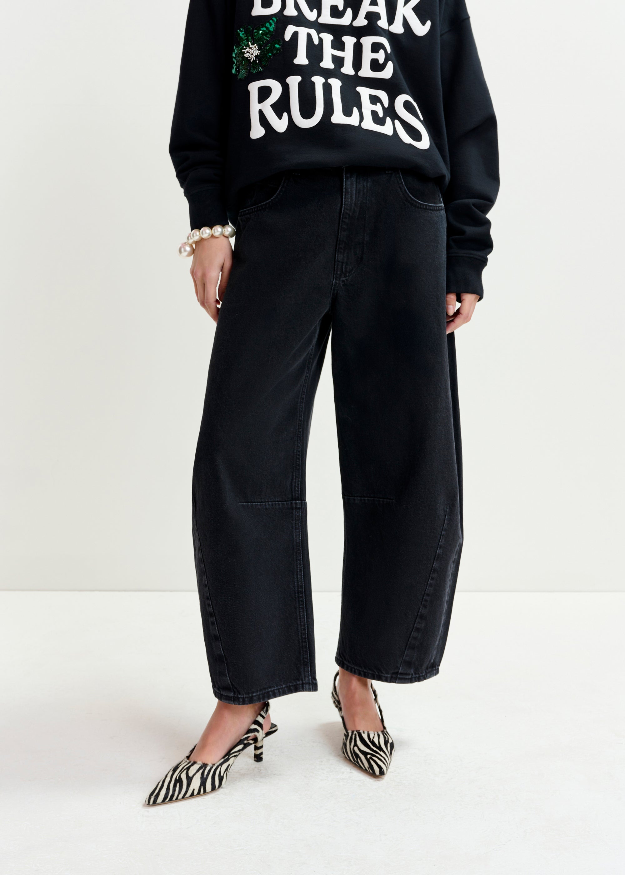 ESSENTIEL ANTWERP INTERSTELLAR BLACK JEANS 225