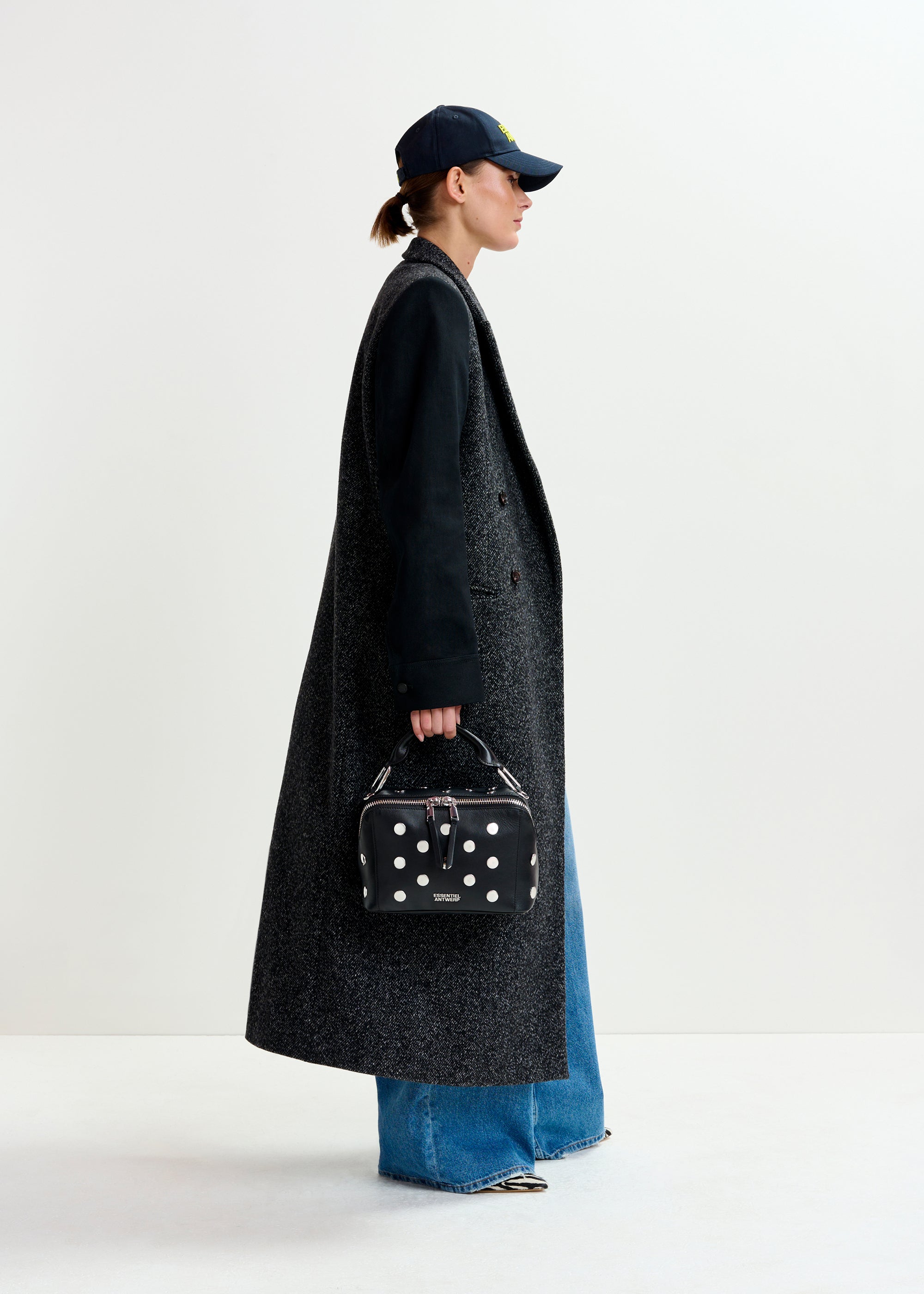 ESSENTIEL ANTWERP IVONA BLACK COAT 225