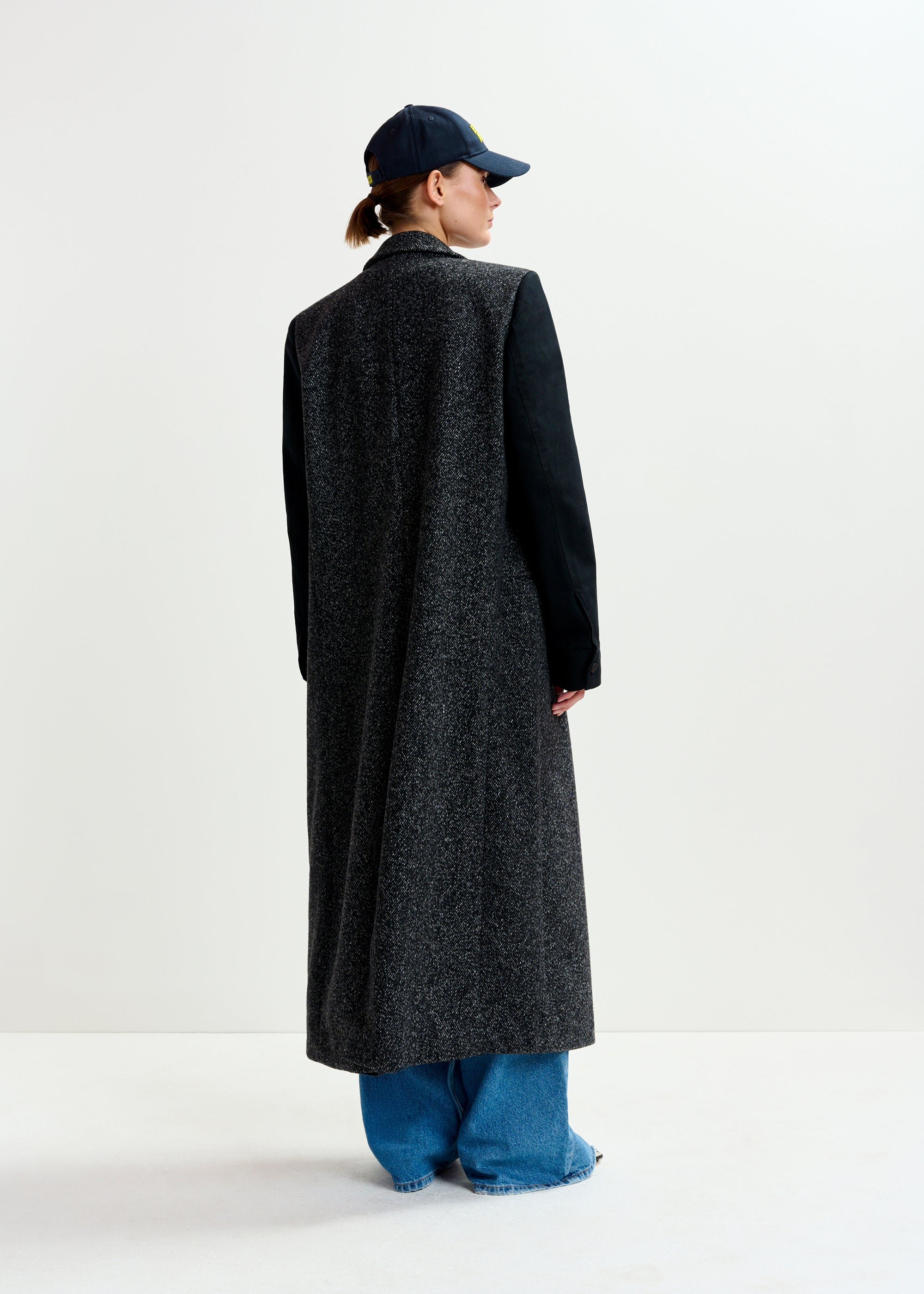 ESSENTIEL ANTWERP IVONA BLACK COAT 225