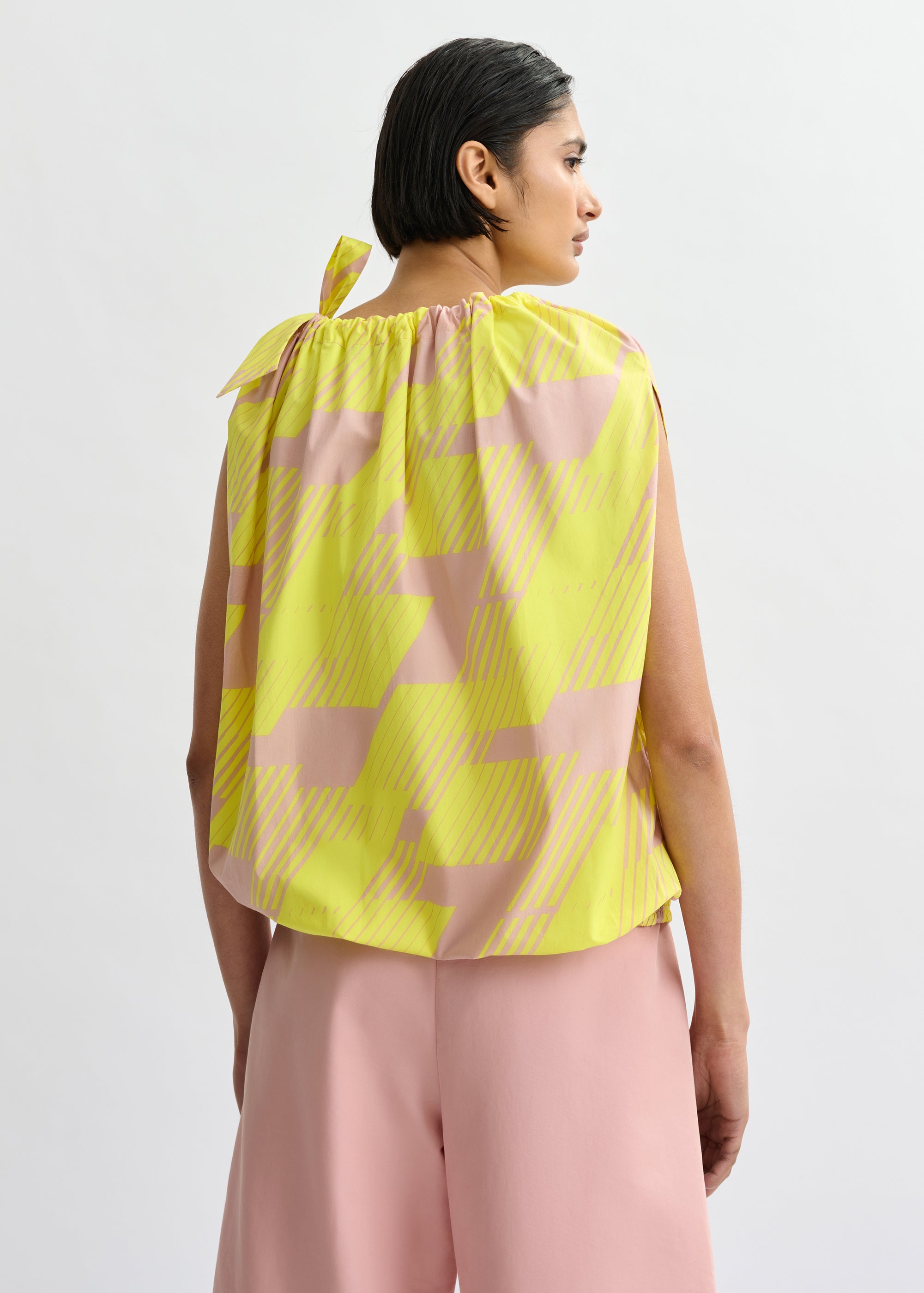 ESSENTIEL ANTWERP JAYLAH SMOCKED TOP MULTI 126