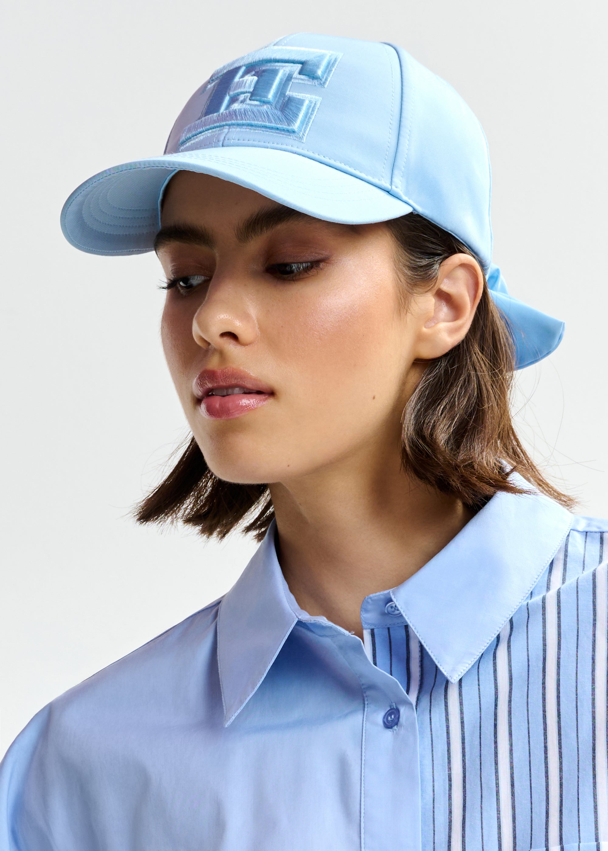 ESSENTIEL ANTWERP JINY CAP WITH BOW AT BACK BLUE 126