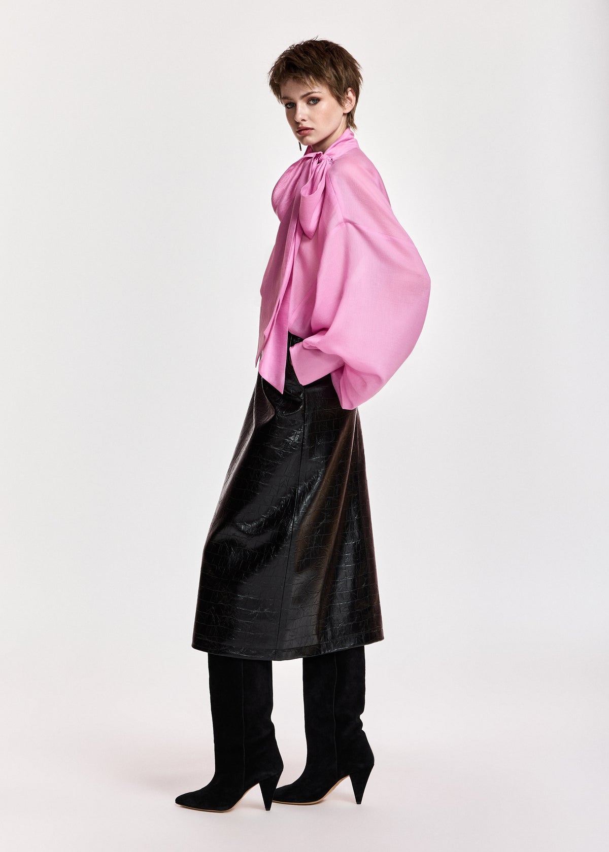 ESSENTIEL ANTWERP PINK KARISMATIC PUSSY BOW TIE TOP 226