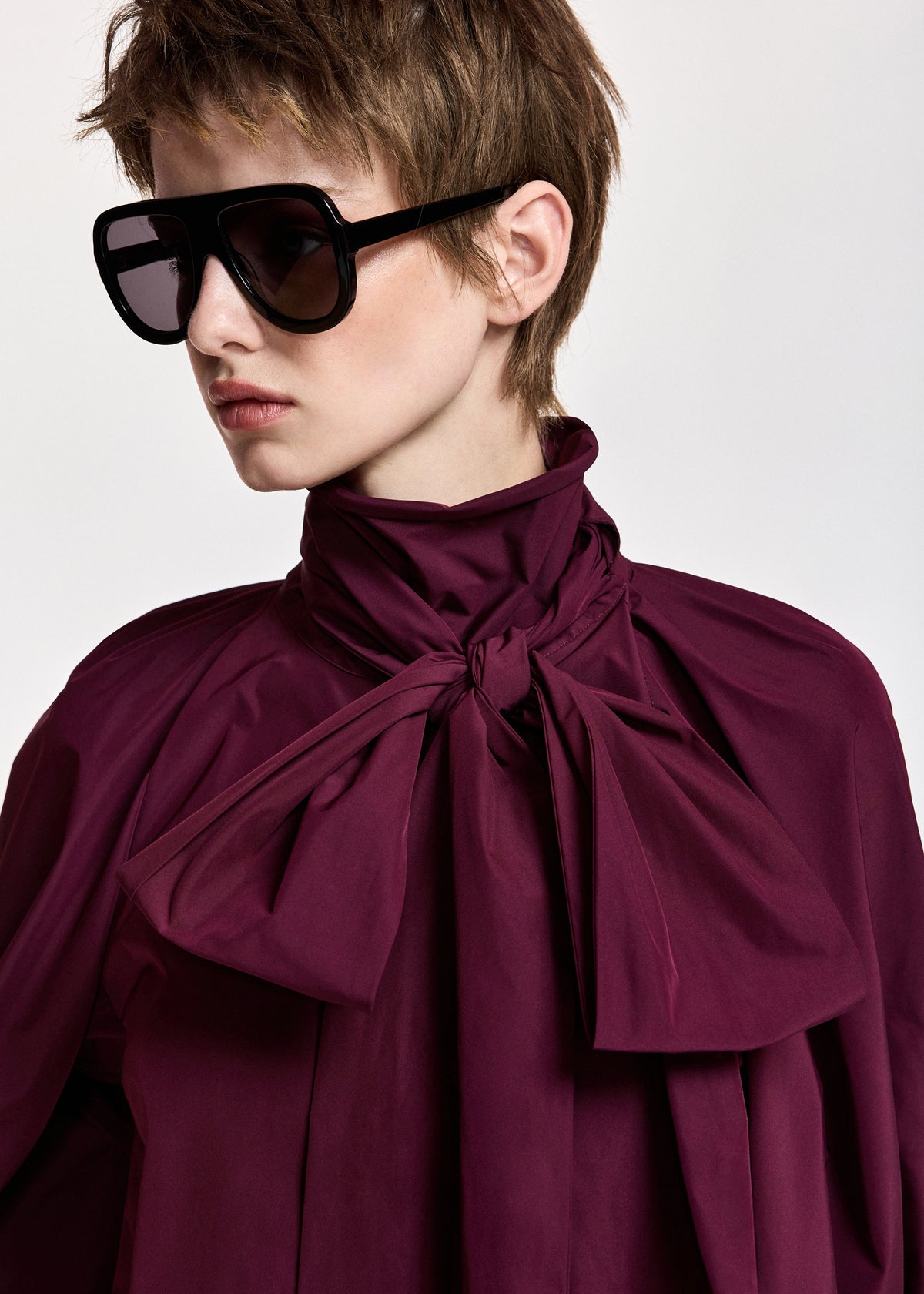 ESSENTIEL ANTWERP WINE KEILY PUSSY BOW TIE TOP 226