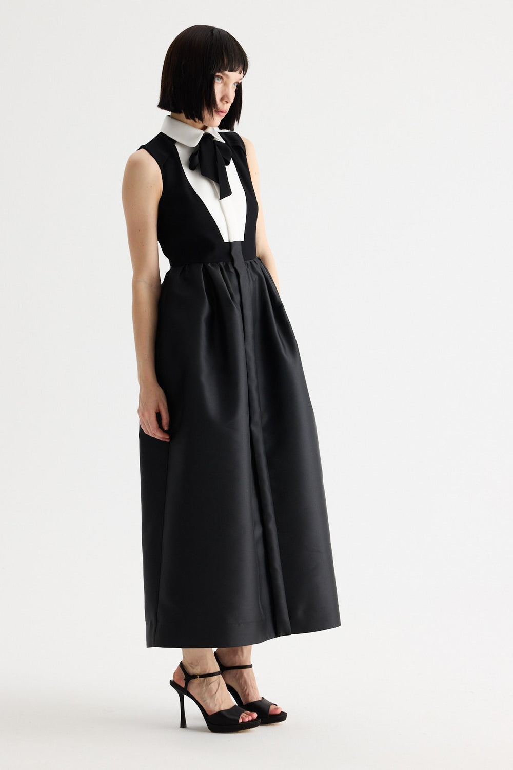 BIRELIN COUTURE BLACK COLLAR DRESS 05-046 226