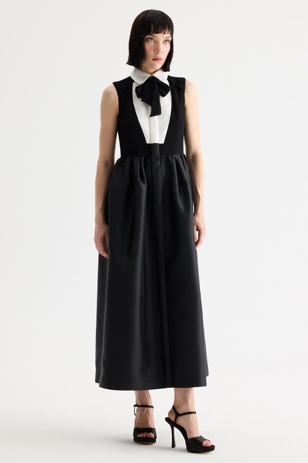 BIRELIN COUTURE BLACK COLLAR DRESS 05-046 226