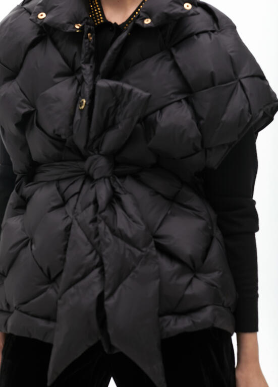 LOLA CASADEMUNT BLACK QUILTED GILET 2501006 225