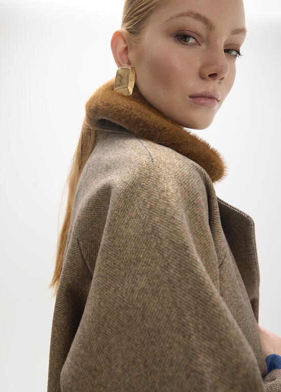 LOLA CASADEMUNT MAITE GOLD FUR COAT MF2601001 226